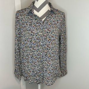 Women’s Button-up Shirt